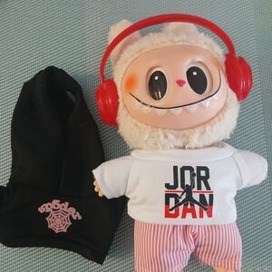 Labubu Jordan basketball clothes.